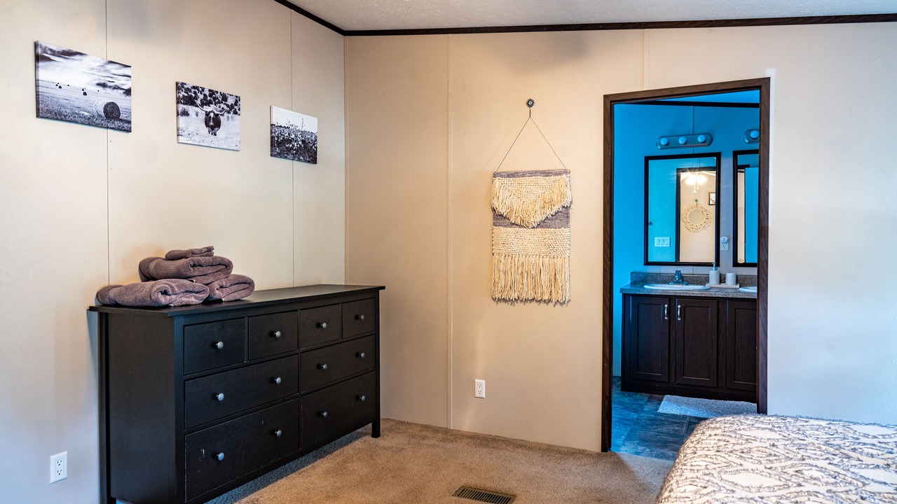 Photo of Bedroom in Elgin