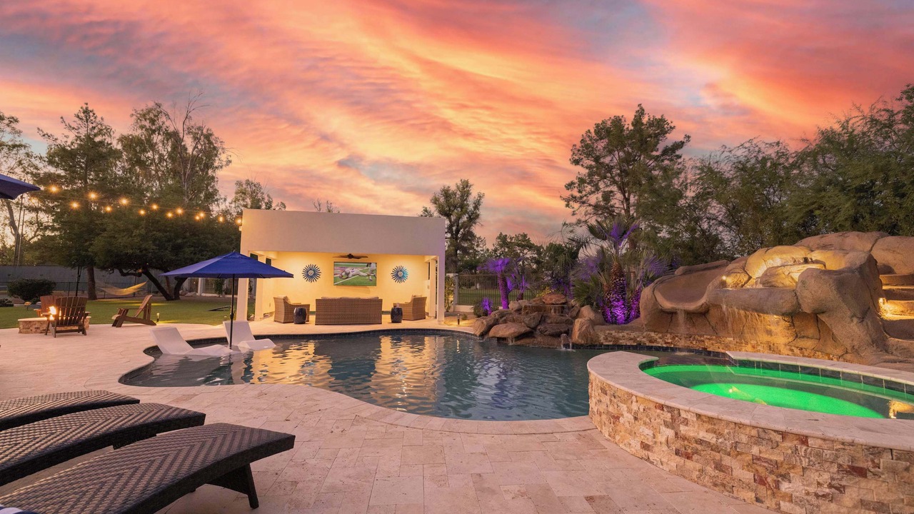 Photo of Others in Paradise Valley Village