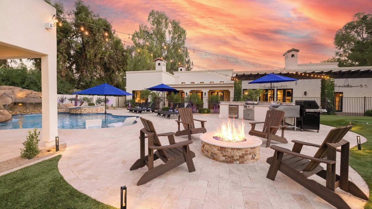 Photo of Others in Paradise Valley Village