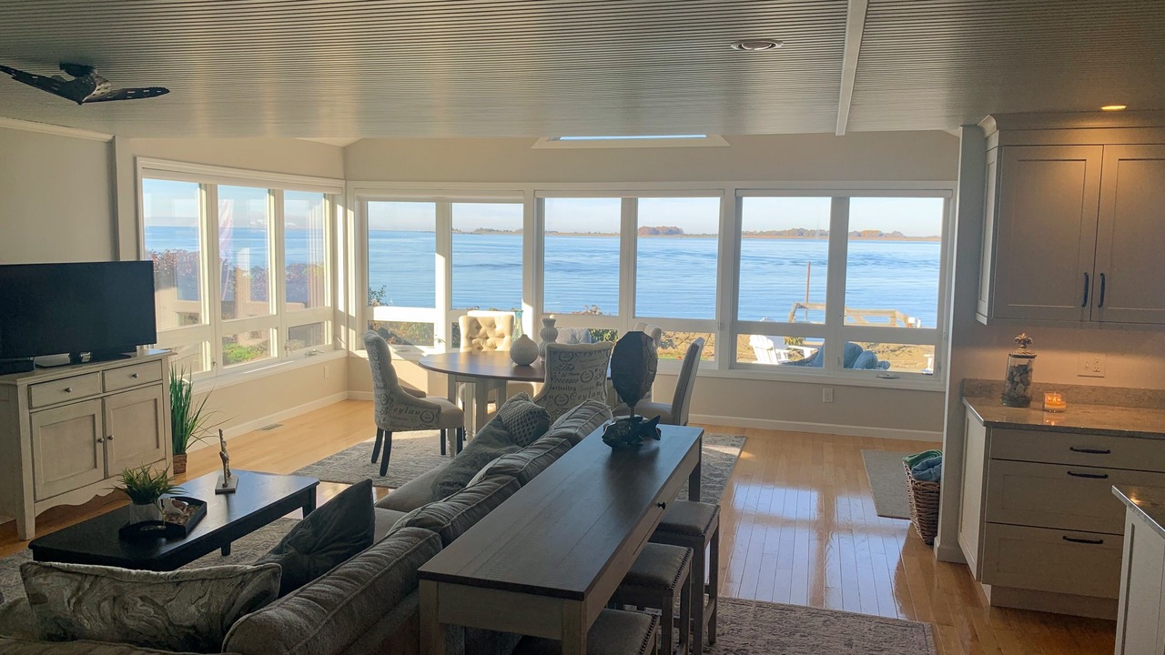 Photo of Others in Clinton