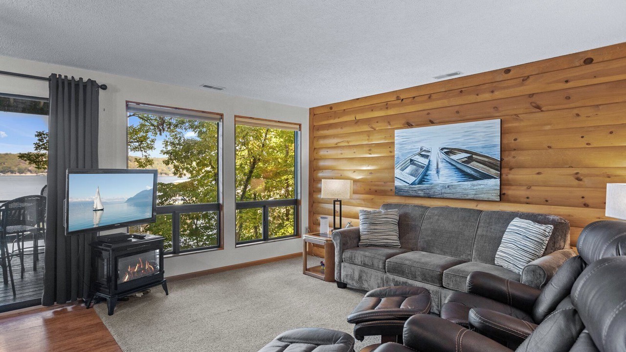 Photo of Livingroom in Sunrise Beach