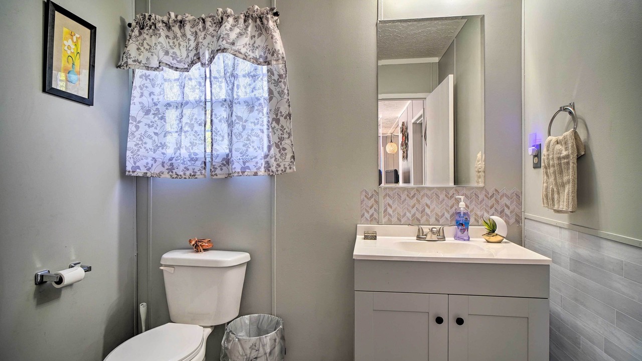 Photo of Bathroom in Mohawk