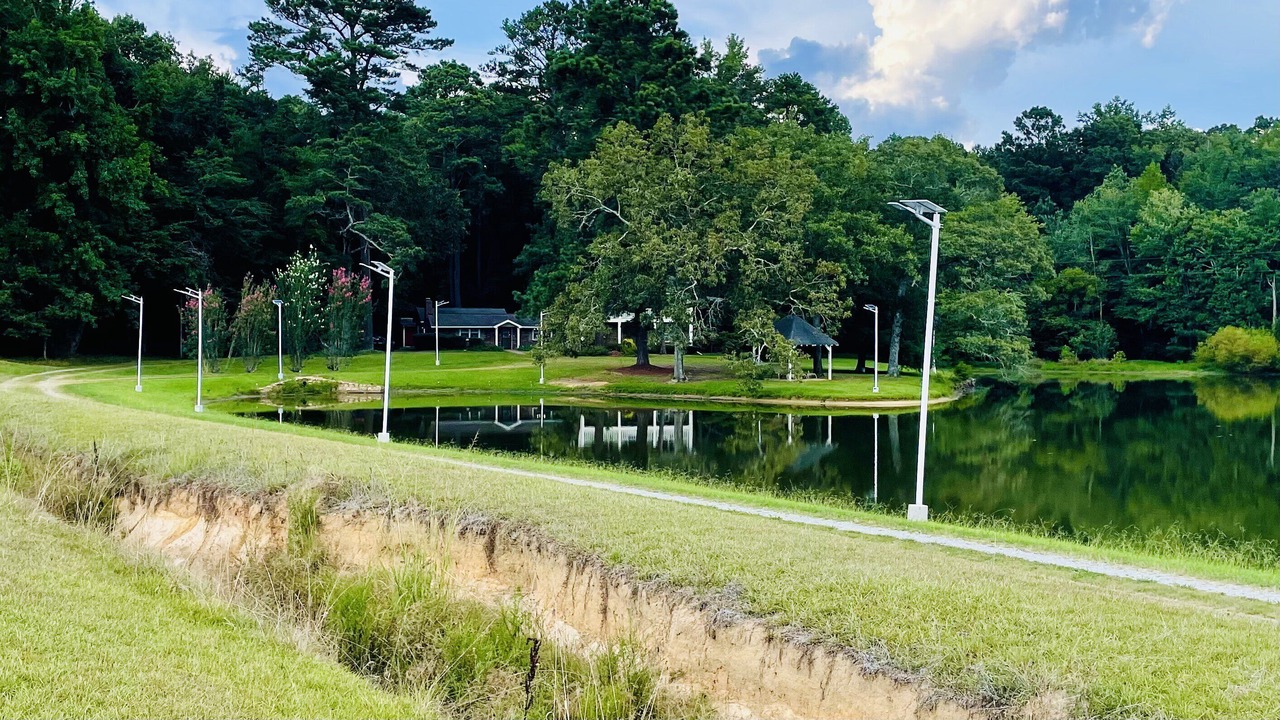 Photo of Others in Senoia