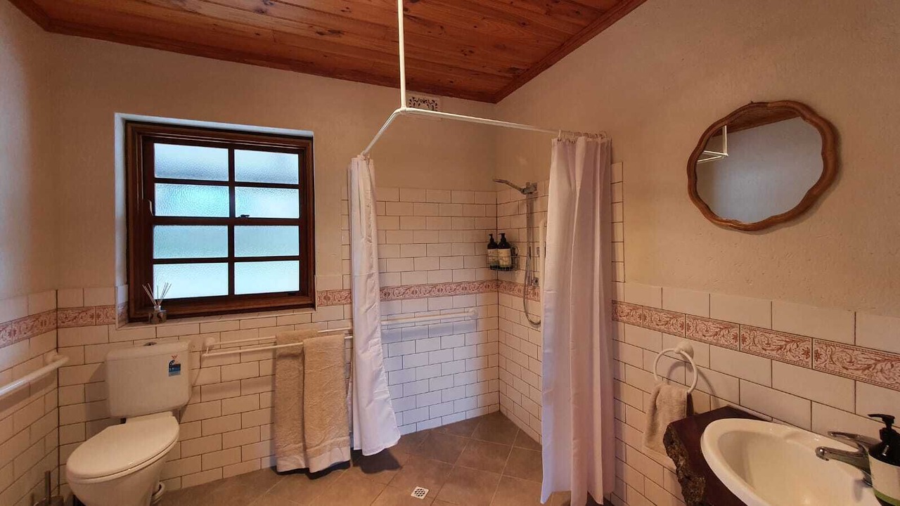 Photo of Bathroom in Coonarie