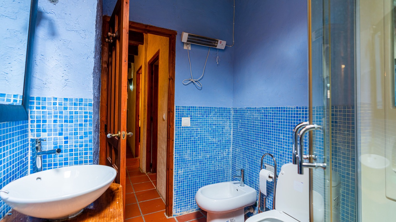 Photo of Bathroom in Alpuente