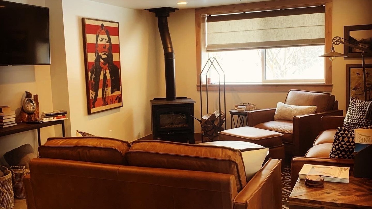 Photo of Livingroom in Sundance