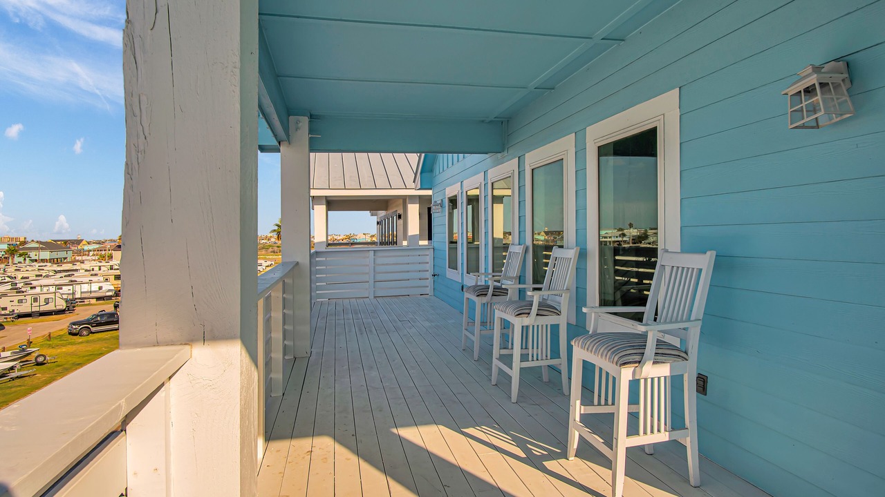 Photo of Patio Balcony in Leeward Sands