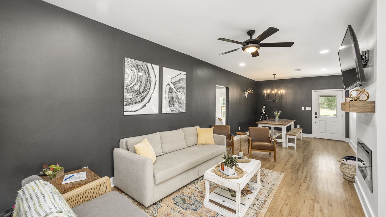 Photo of Livingroom in Sublime