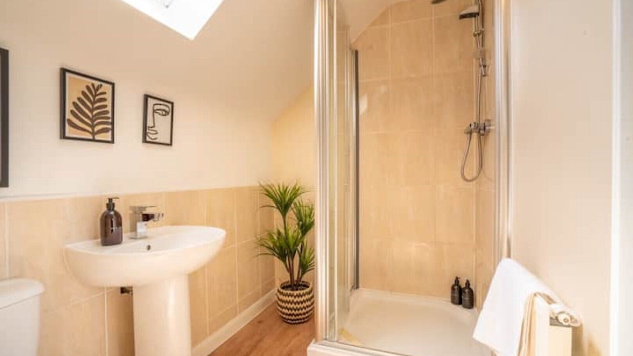 Photo of Bathroom in Church Gresley