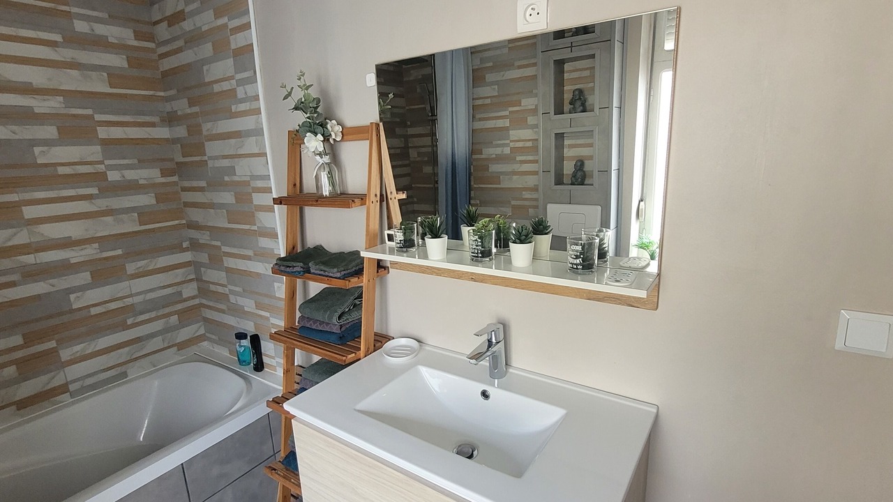 Photo of Bathroom in Calais