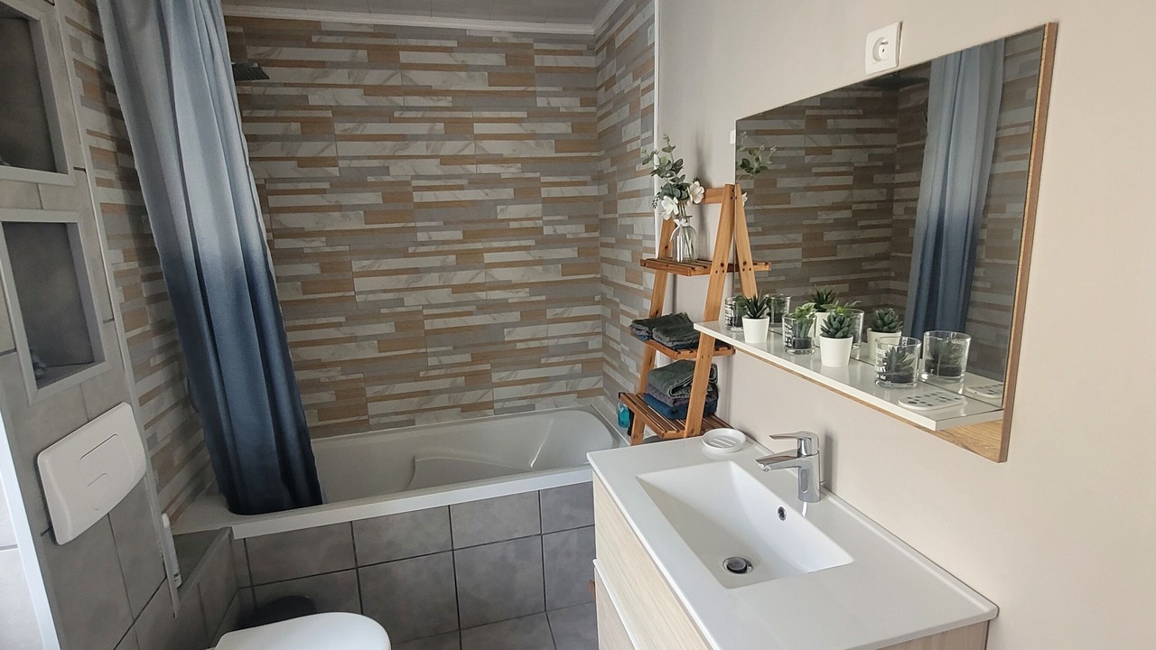 Photo of Bathroom in Calais