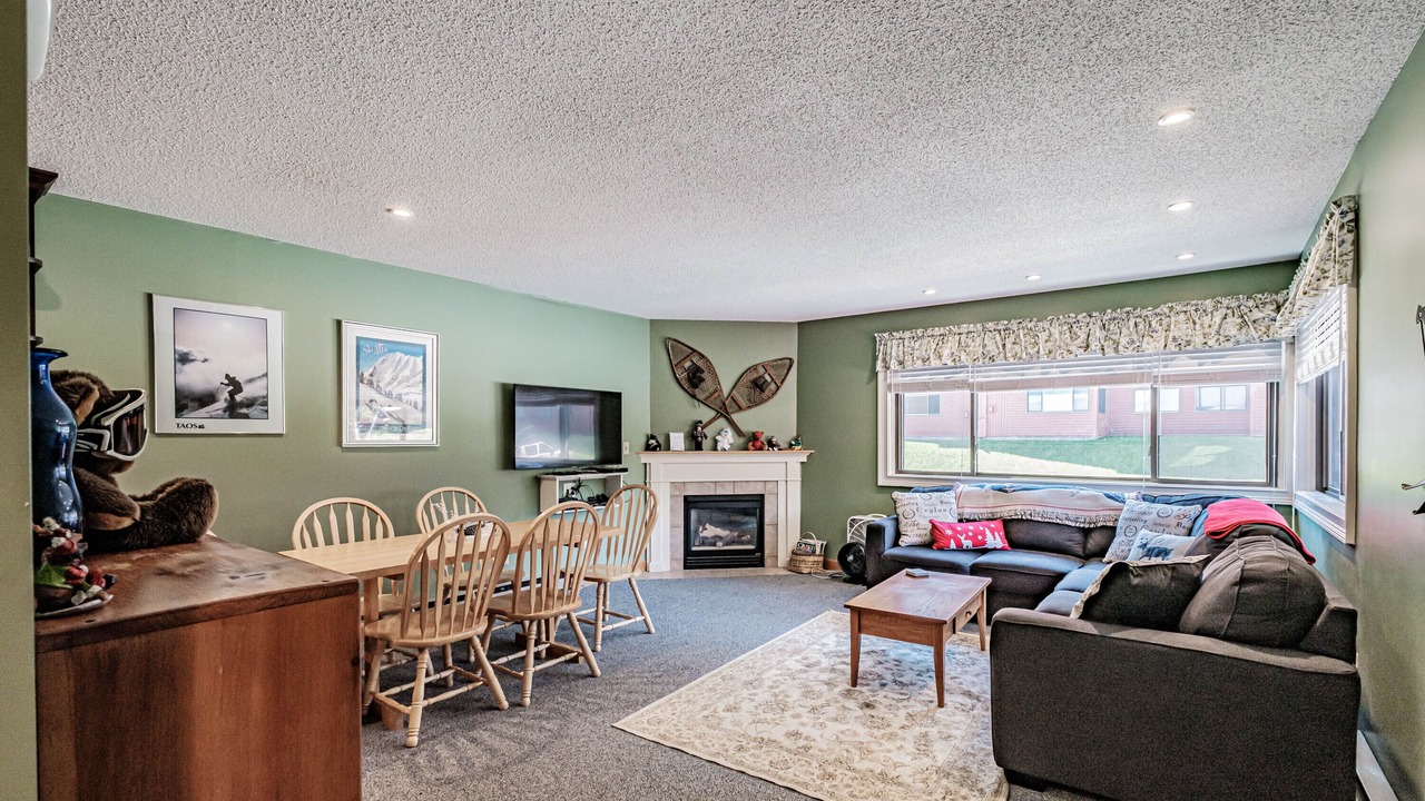 Photo of Livingroom in Sunday River Area