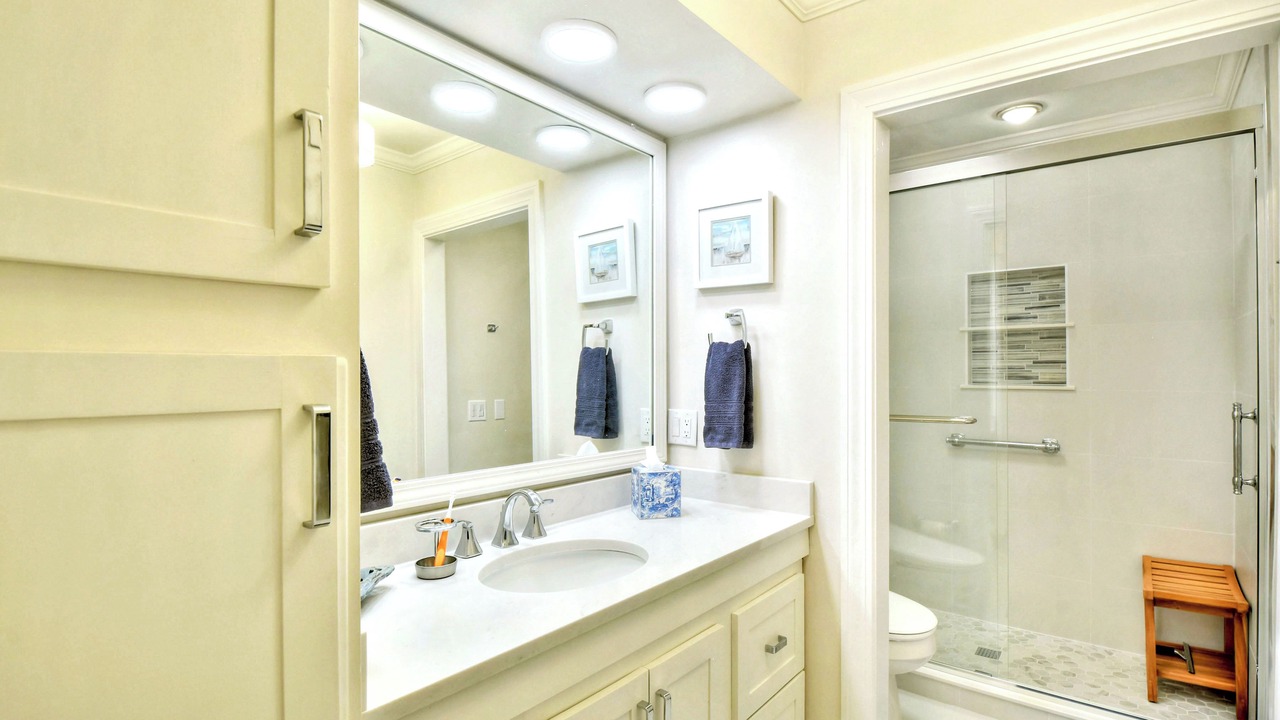 Photo of Bathroom in Saint Simons Island