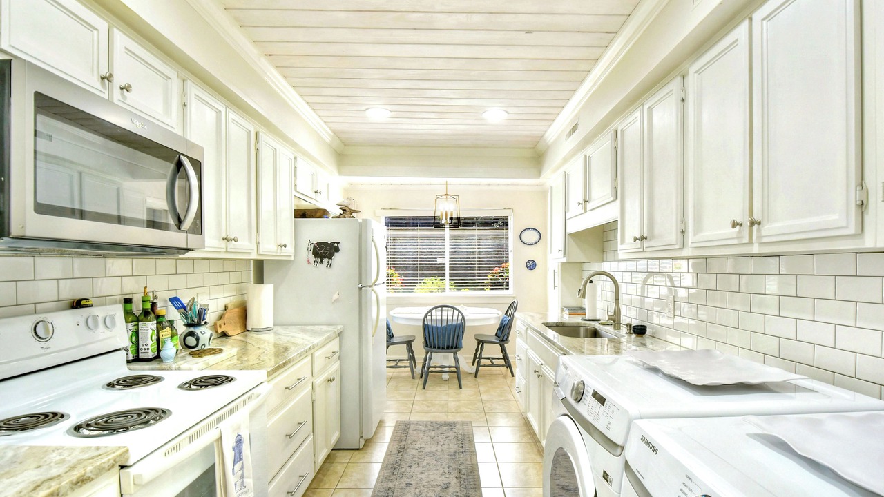 Photo of Kitchen in Saint Simons Island