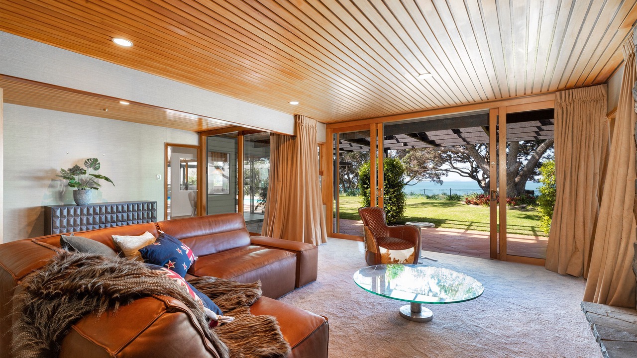 Photo of Livingroom in Campbells Bay