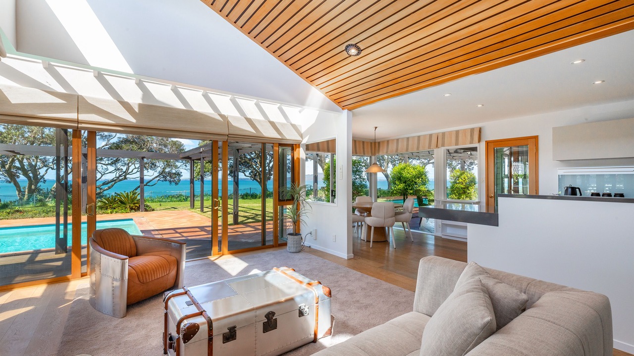 Photo of Livingroom in Campbells Bay