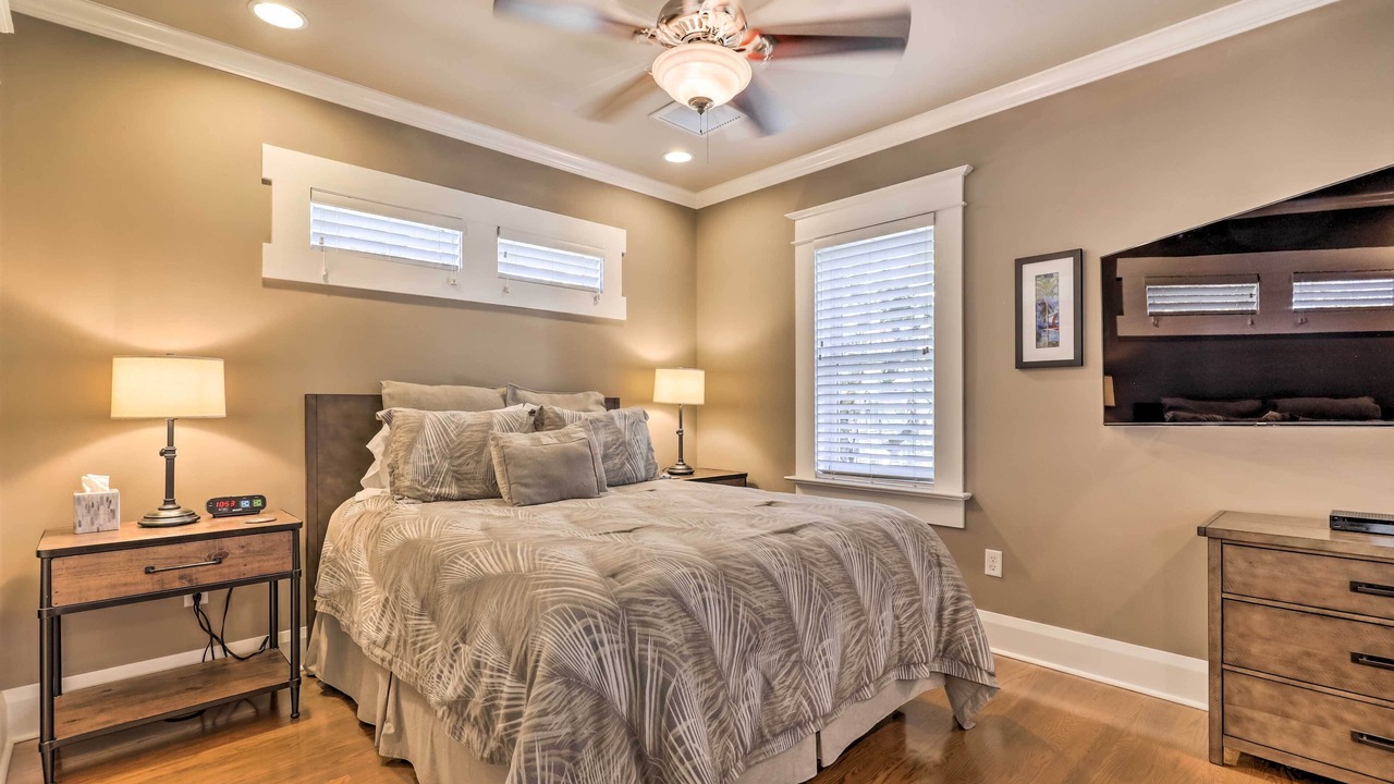 Photo of Bedroom in Historic Hyde Park North