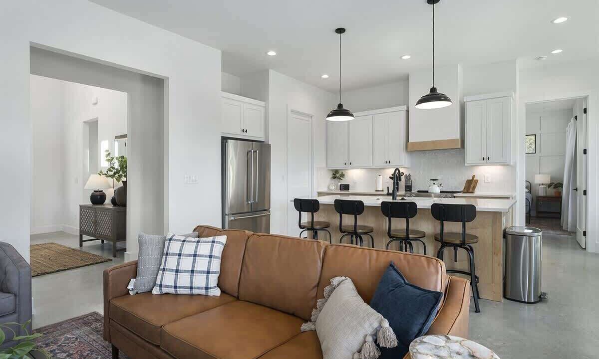 Photo of Bedroom in Canyon Lake