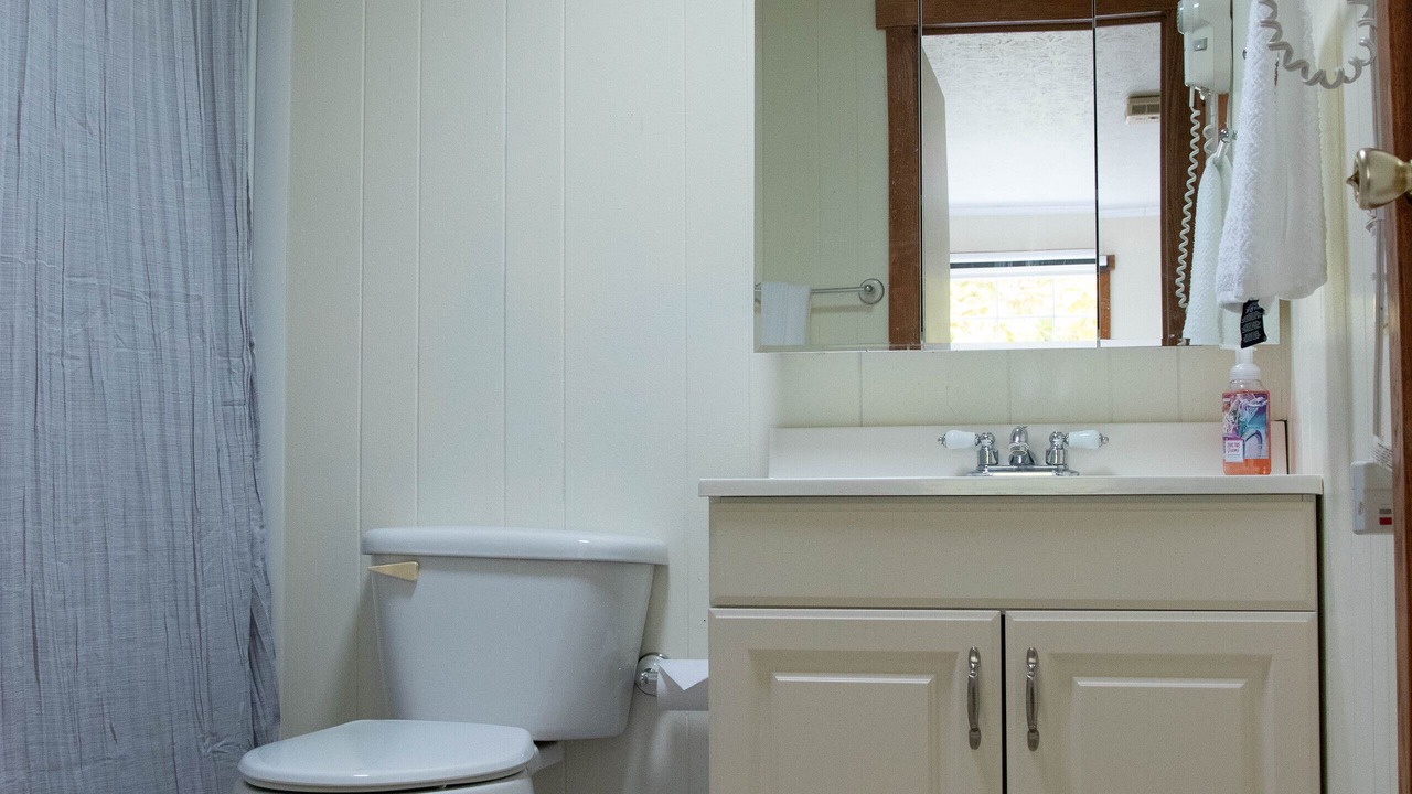 Photo of Bathroom in West Union