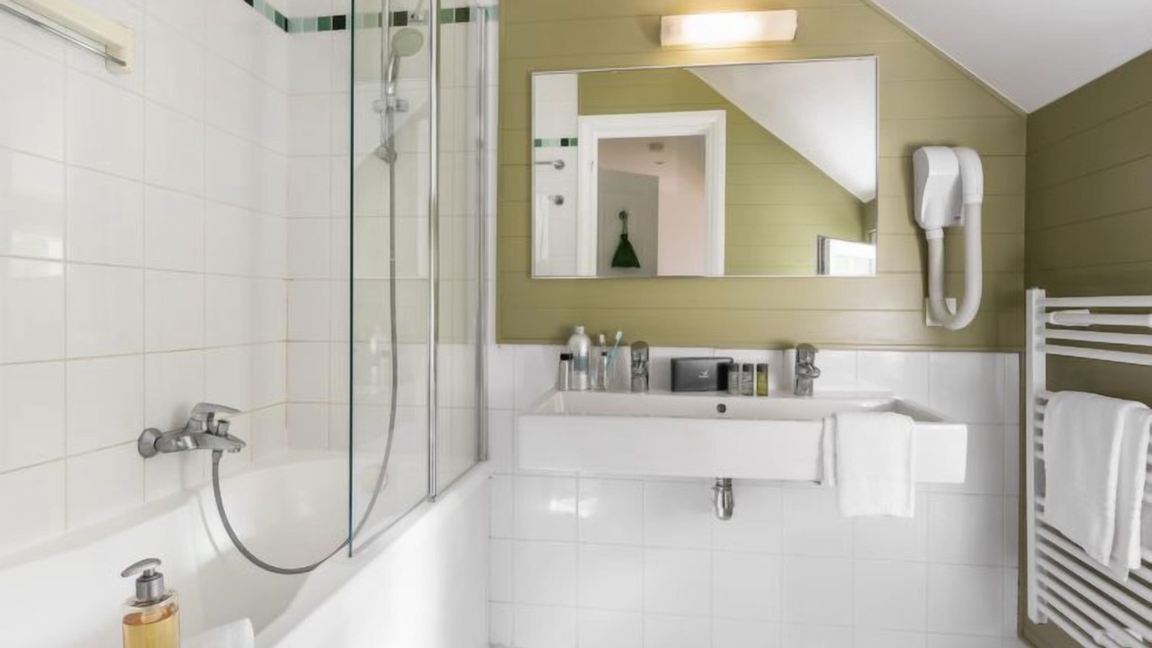 Photo of Bathroom in Chamouille