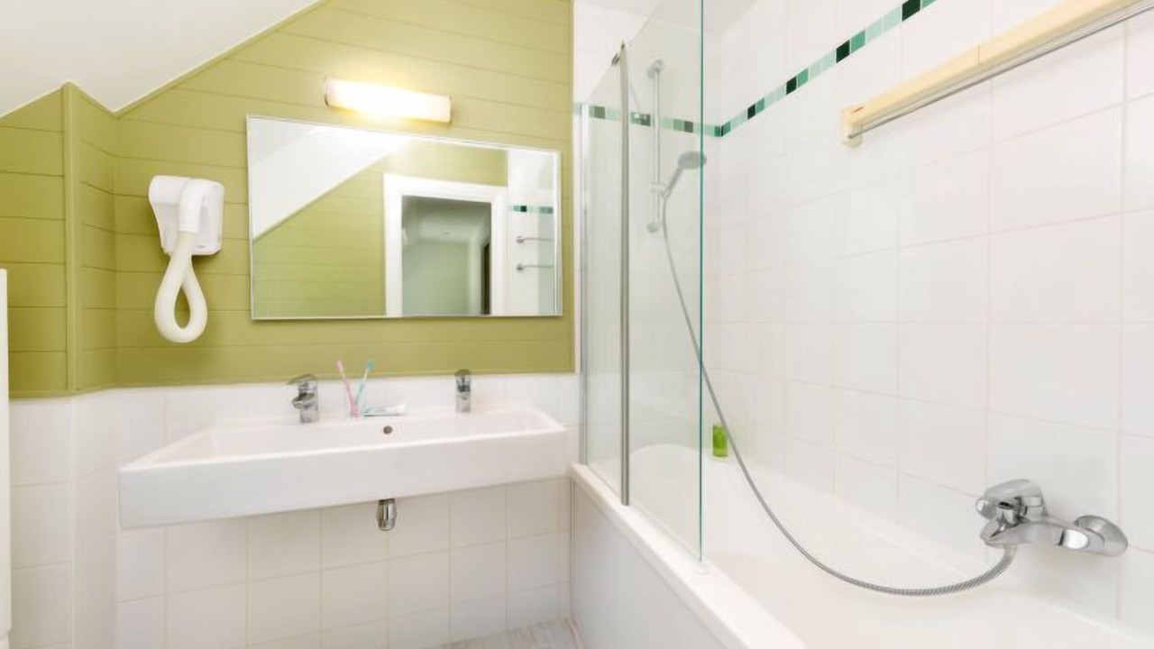 Photo of Bathroom in Chamouille