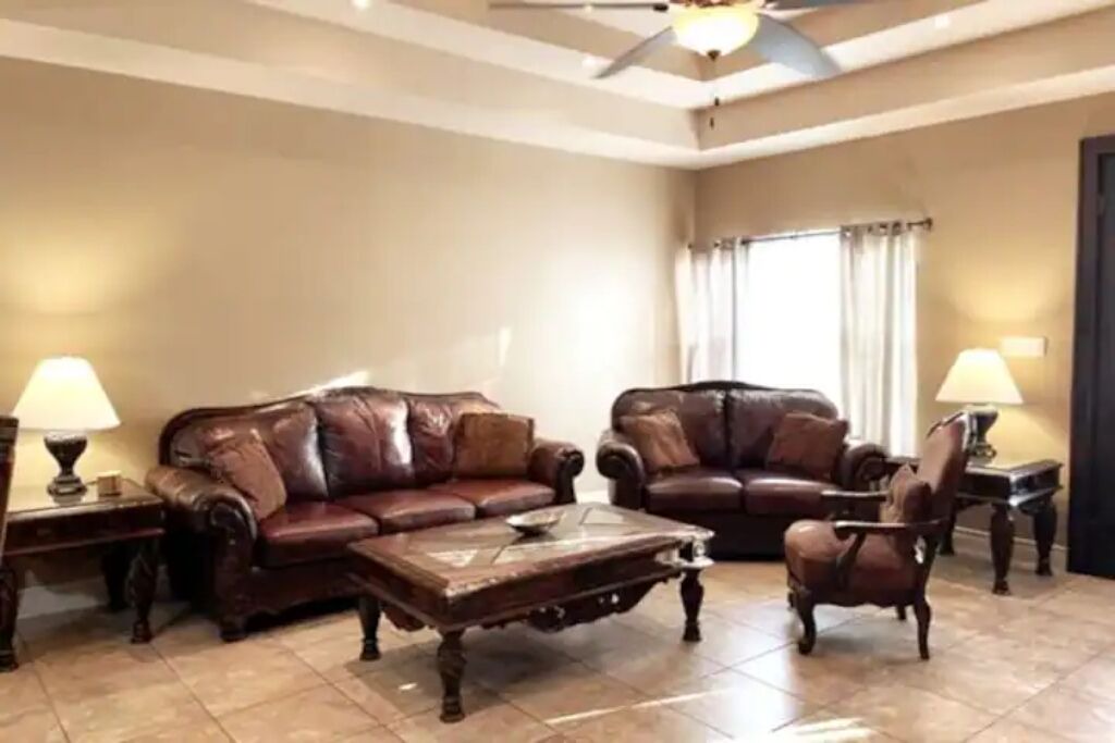 Photo of Livingroom in Eagle Pass