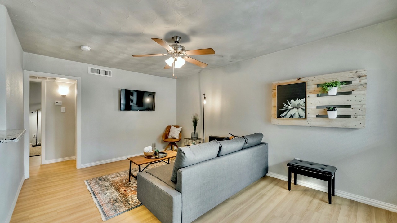 Photo of Livingroom in Old East Dallas