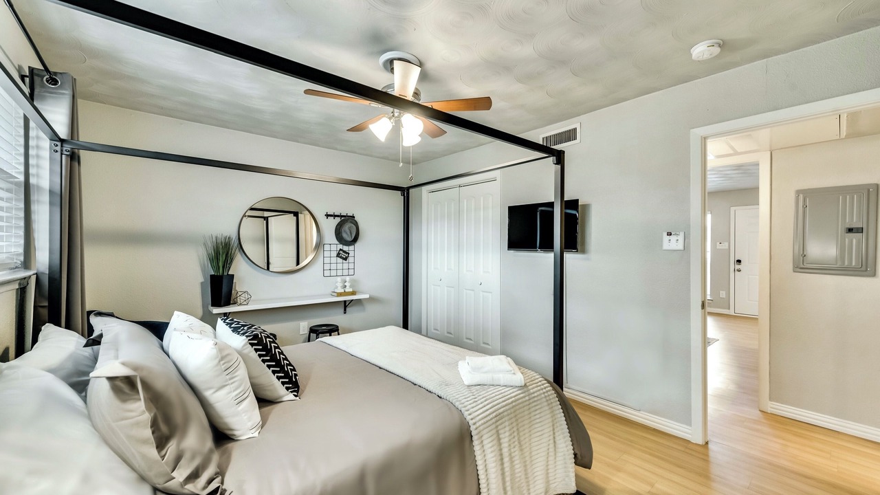 Photo of Bedroom in Old East Dallas
