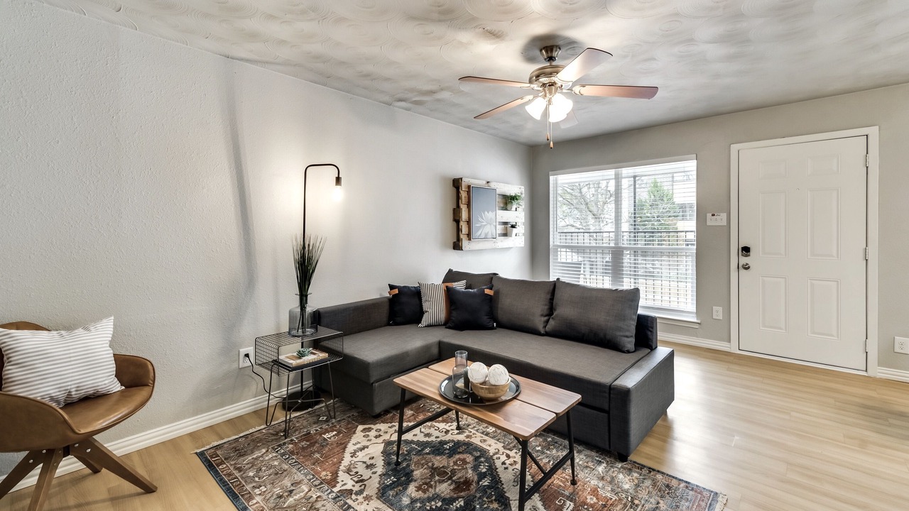 Photo of Livingroom in Old East Dallas