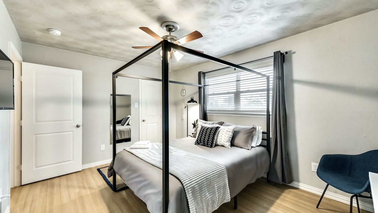 Photo of Bedroom in Old East Dallas