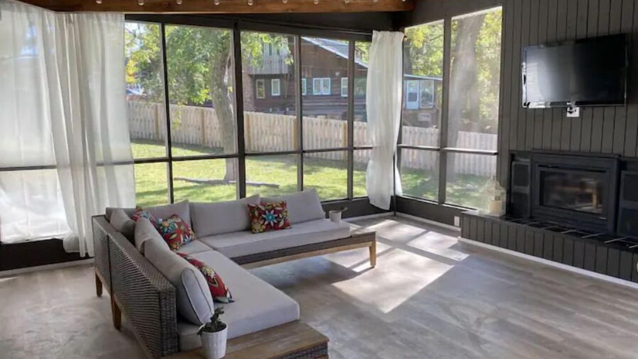 Photo of Livingroom in South Central Omaha