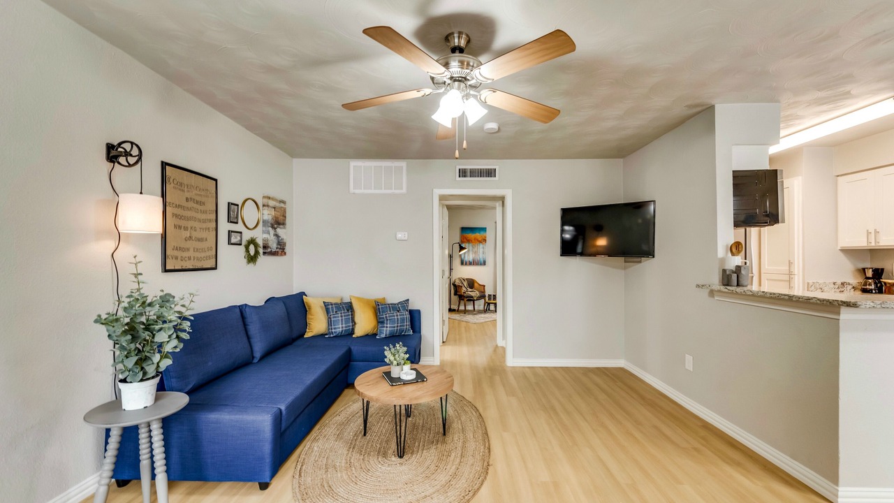 Photo of Livingroom in Old East Dallas