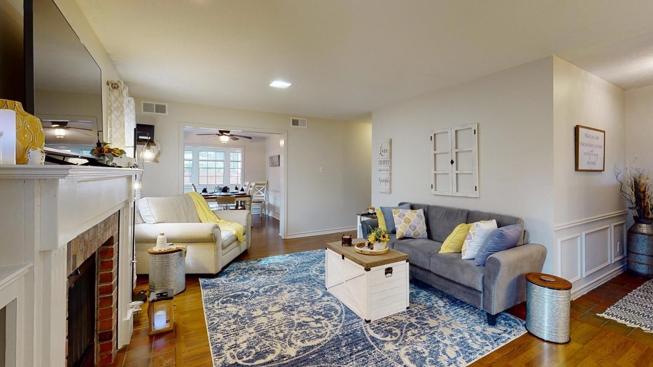 Photo of Livingroom in Bryan