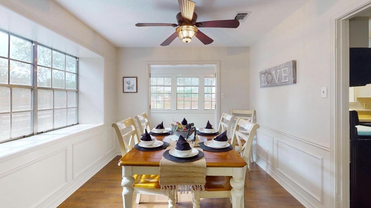 Photo of Livingroom in Bryan