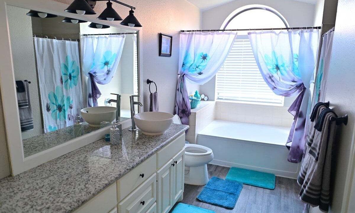 Photo of Bathroom in Ventura