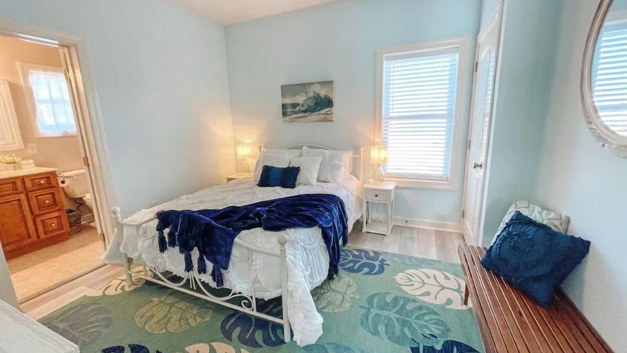 Photo of Bedroom in Village of Stump Sound