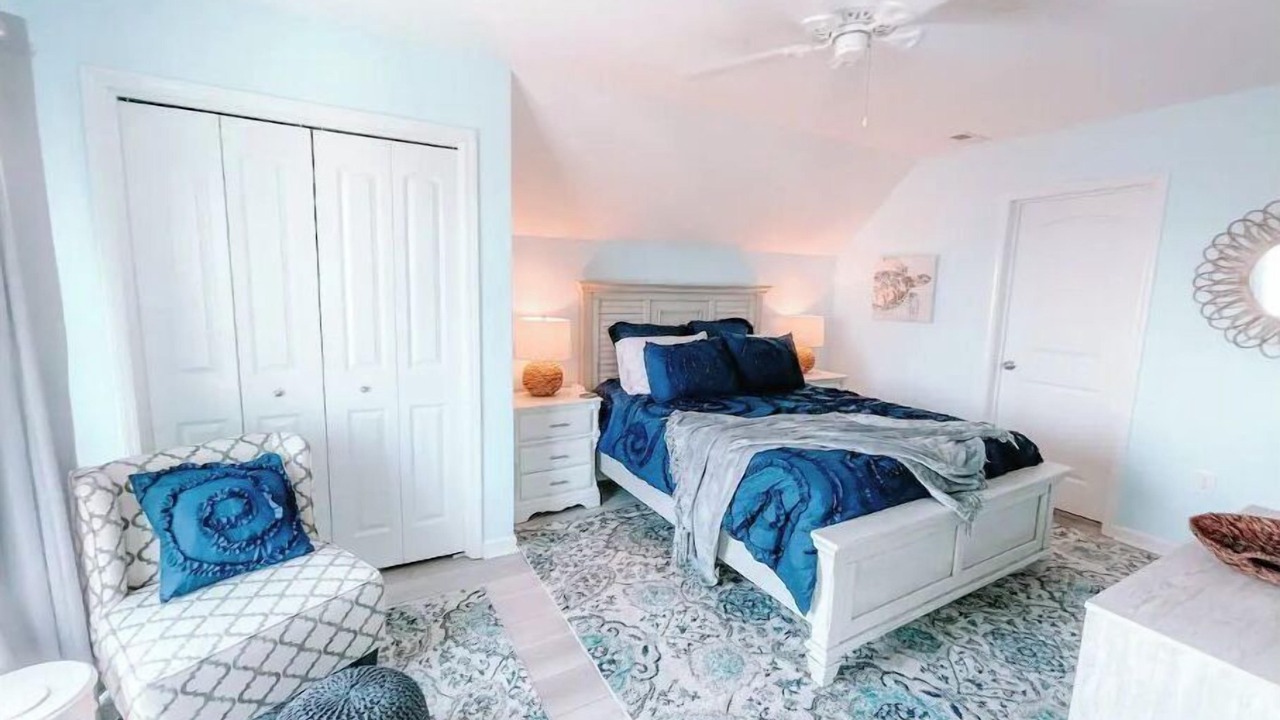 Photo of Bedroom in Village of Stump Sound