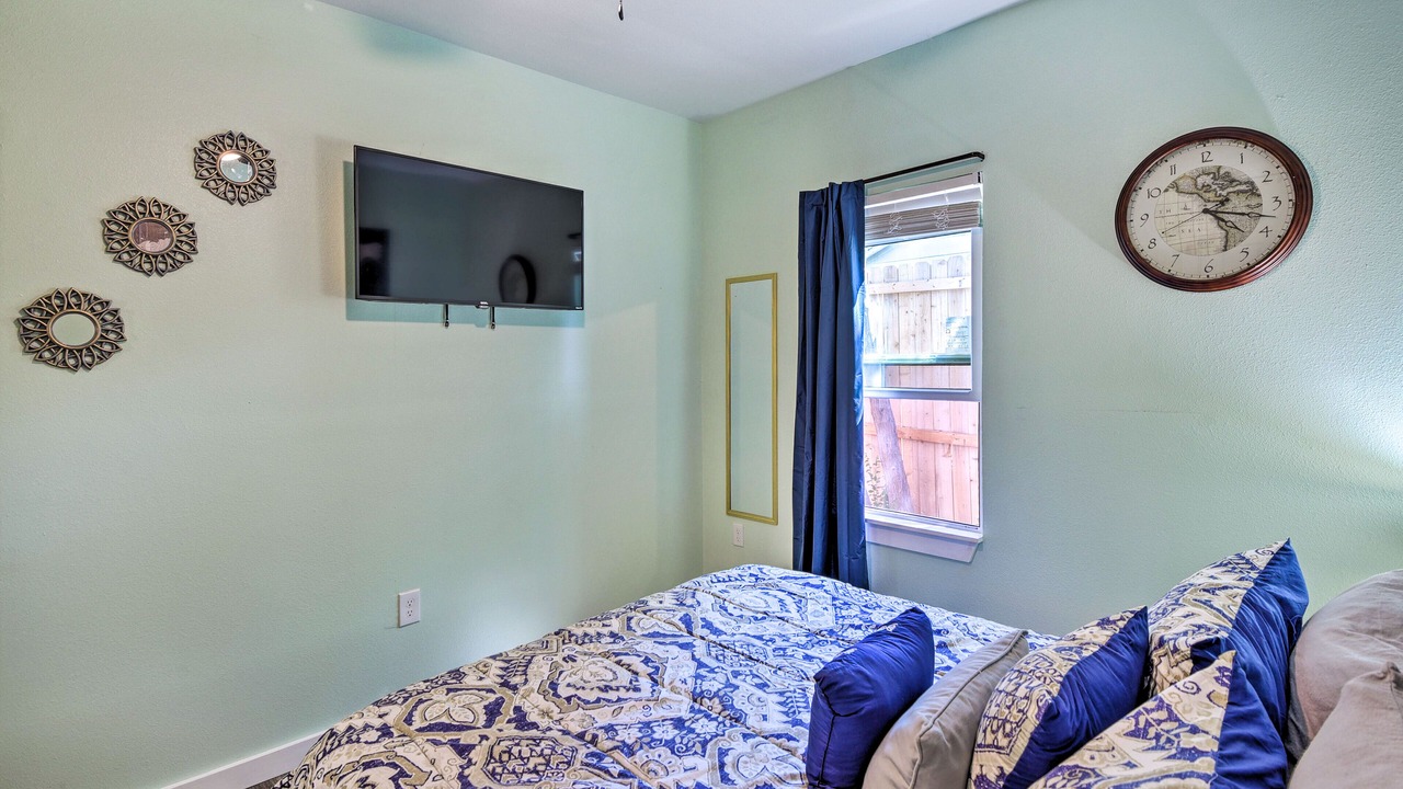 Photo of Bedroom in Central Arlington