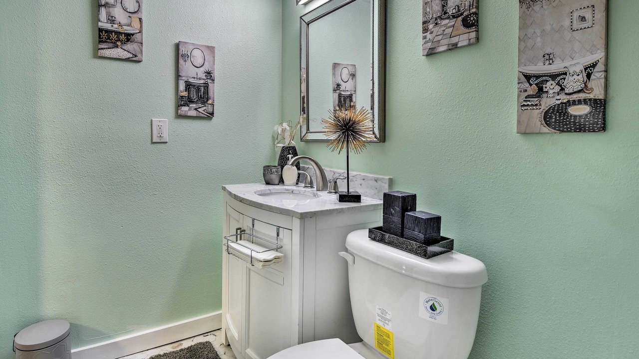 Photo of Bathroom in Central Arlington