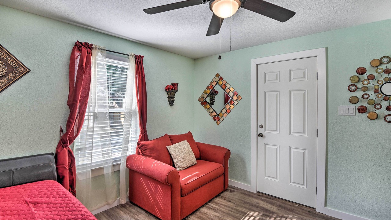 Photo of Bedroom in Central Arlington
