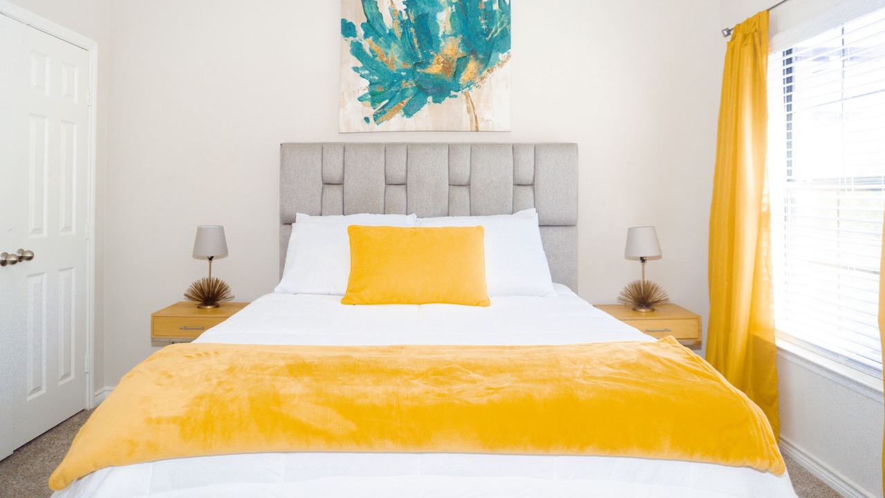 Photo of Bedroom in Oak Cliff
