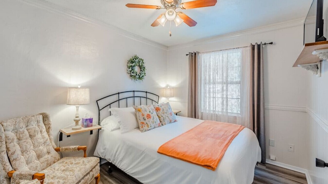Photo of Bedroom in Gilmer