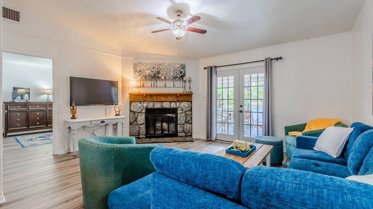 Photo of Livingroom in Gilmer