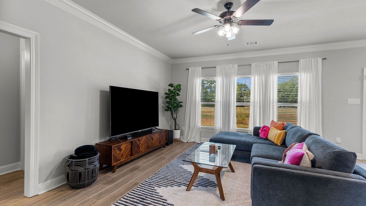 Photo of Livingroom in Haughton
