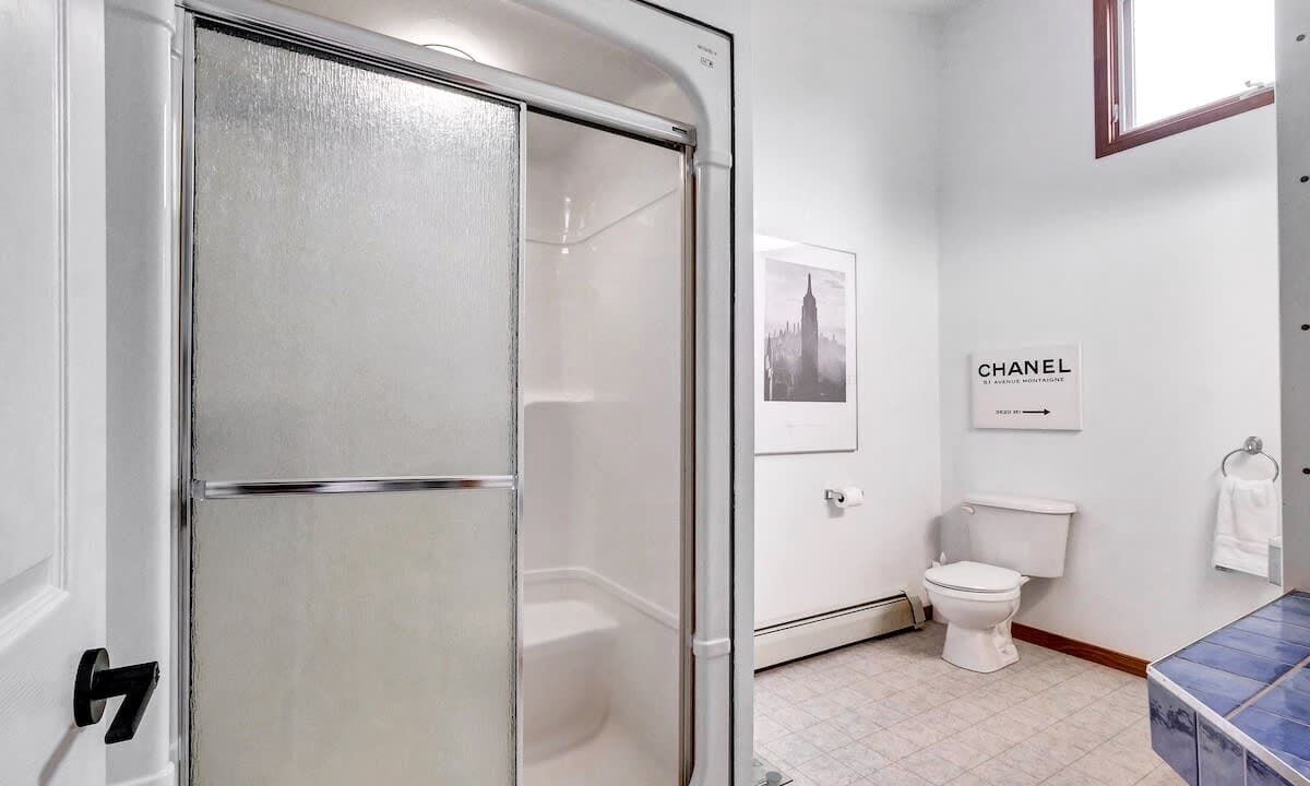 Photo of Bathroom in Lyndhurst