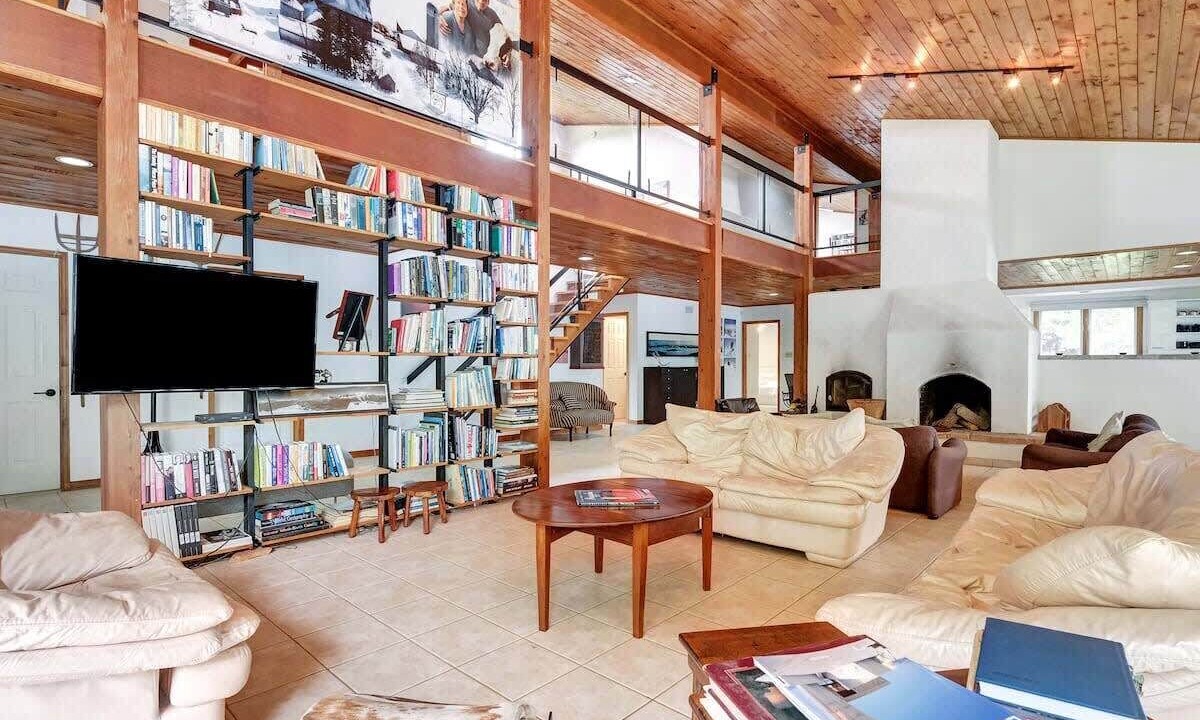 Photo of Livingroom in Lyndhurst