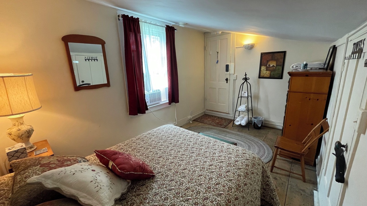 Photo of Bedroom in Avon