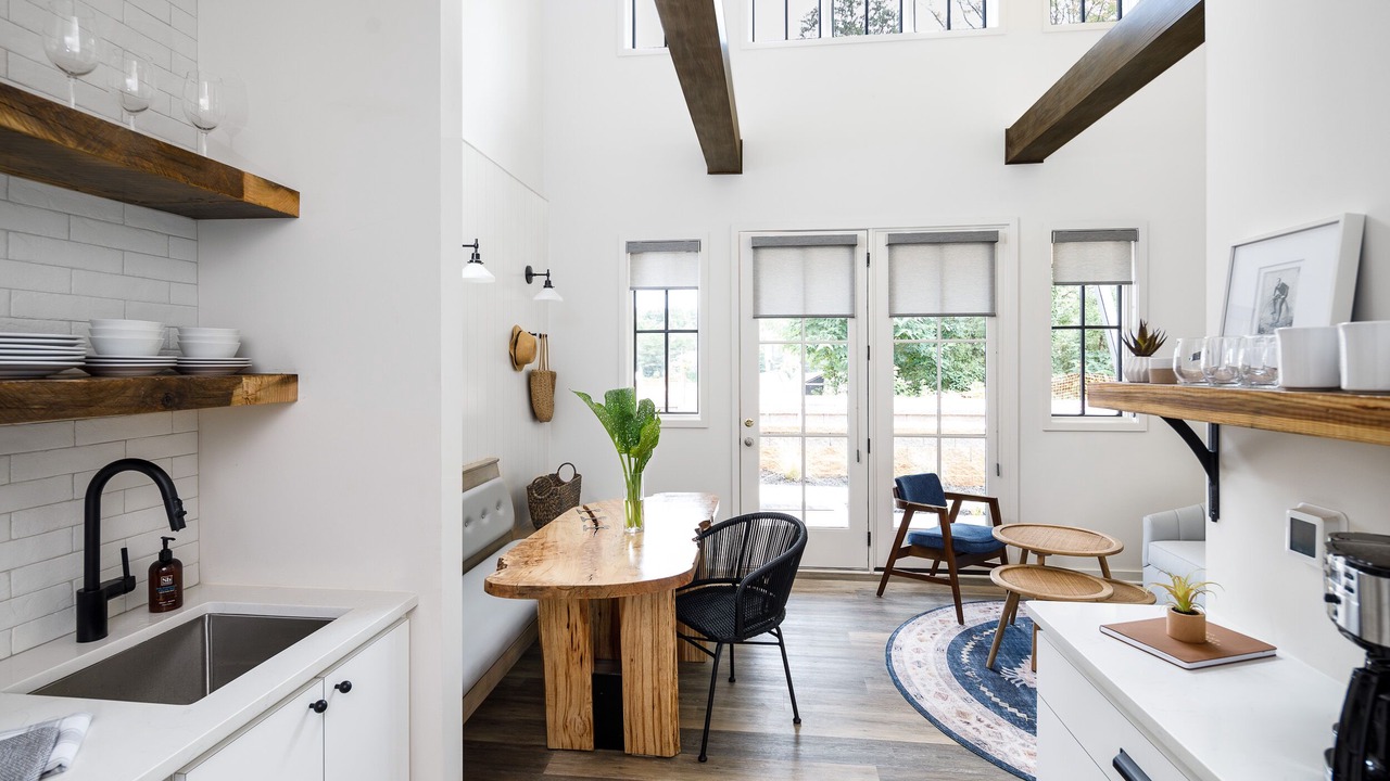Photo of Livingroom in Greenville - Spartanburg