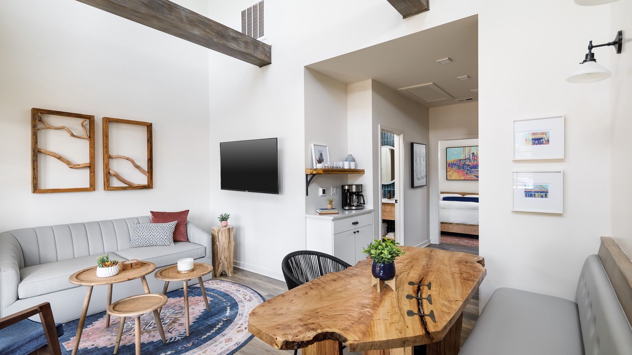 Photo of Livingroom in Greenville - Spartanburg