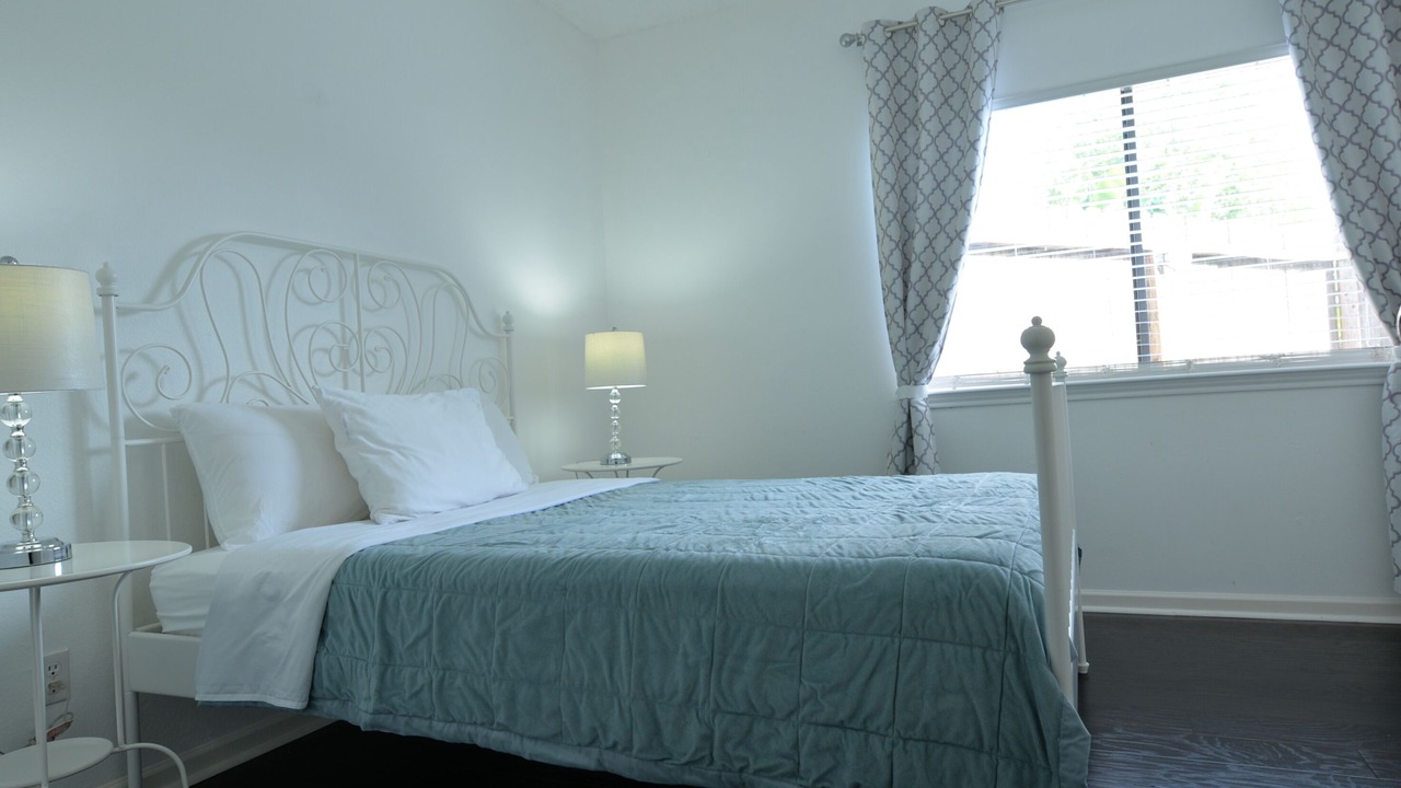 Photo of Bedroom in Westchase